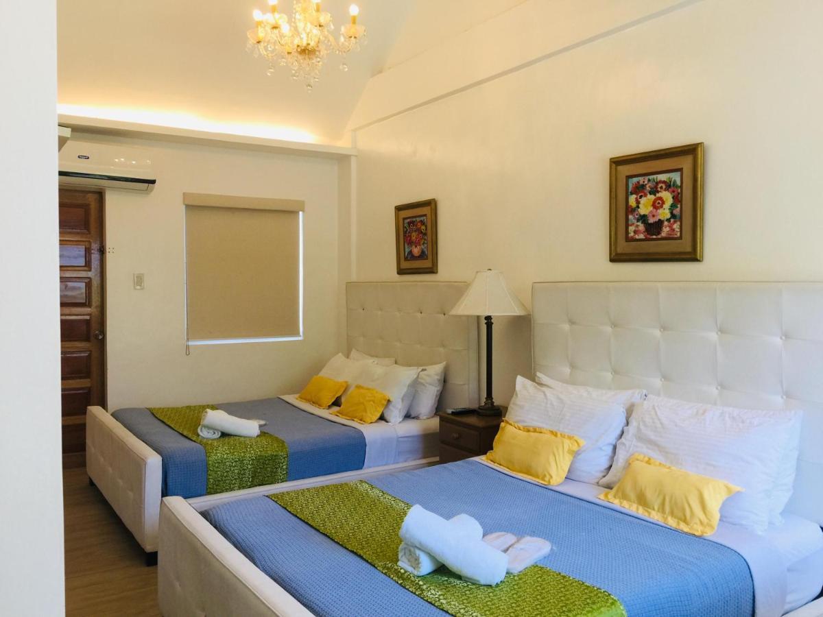 The Carmelence Lodge Tagaytay City Exterior foto