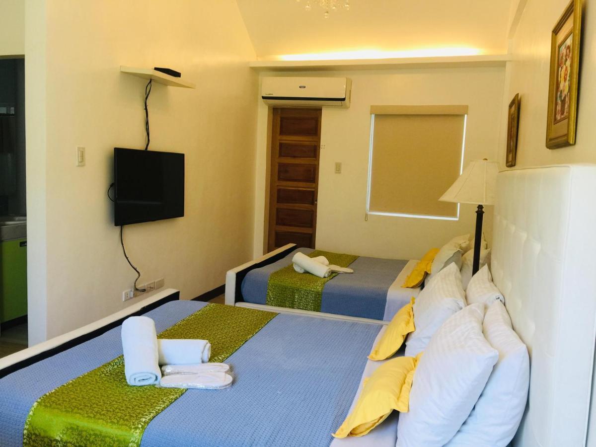 The Carmelence Lodge Tagaytay City Exterior foto