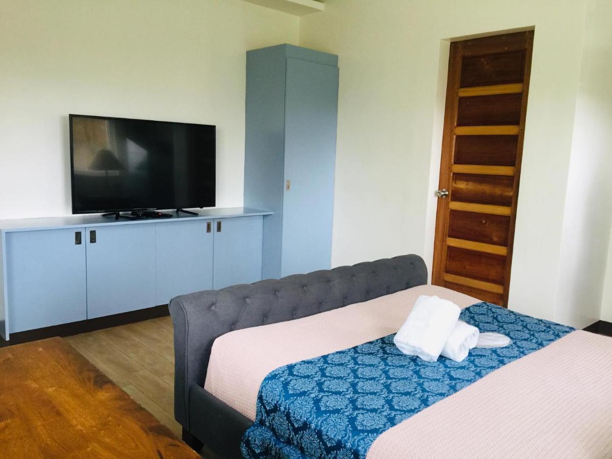 The Carmelence Lodge Tagaytay City Exterior foto