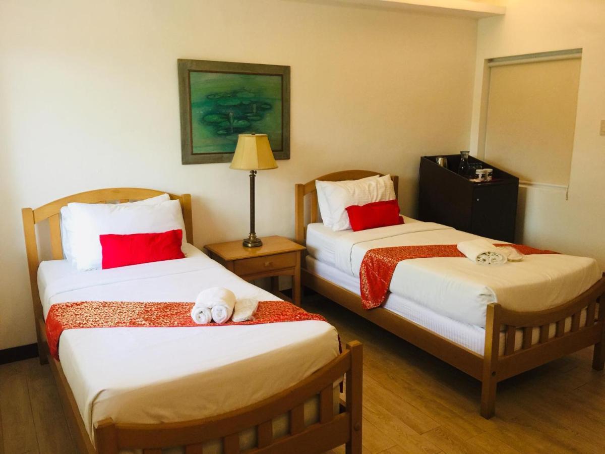 The Carmelence Lodge Tagaytay City Exterior foto